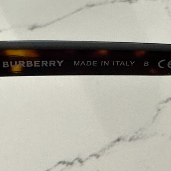 Authentic Womens Burberry Sunglasses Brown B4326 - Picture 8 of 8